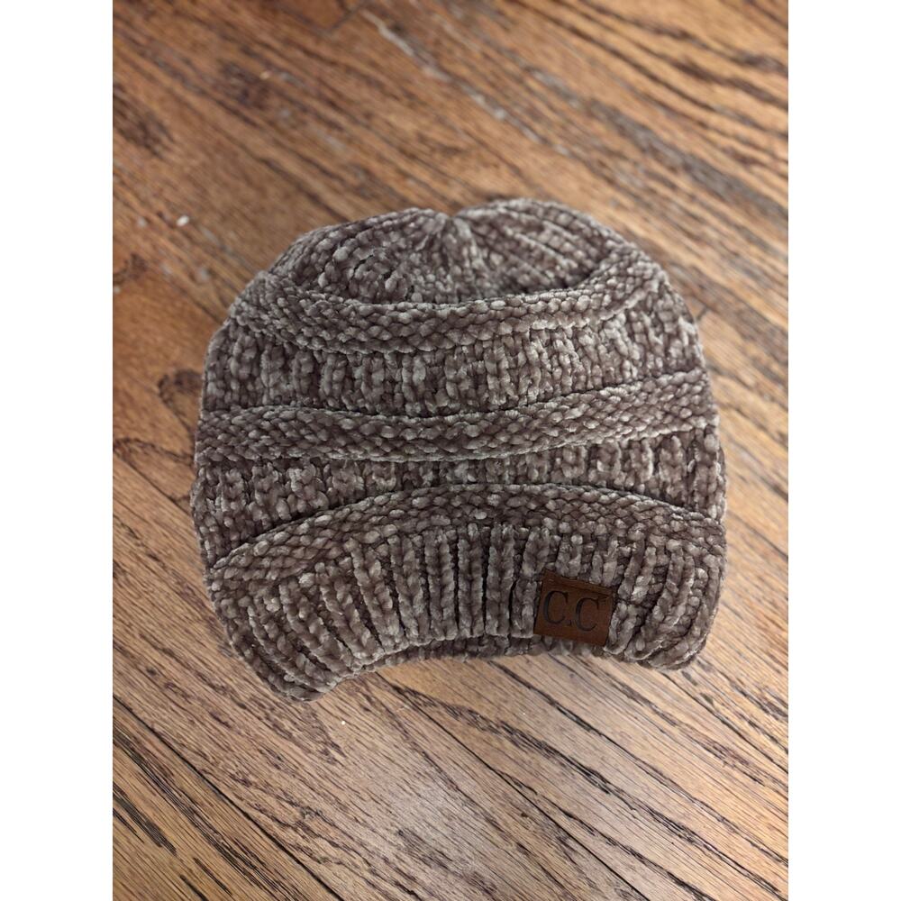 CC Women's Chenille Gray Knit Beanie